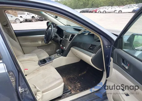 2014 Subaru Legacy 2.5I Premium z USA, uszkodzony, nr VIN 4S3BMBC65E3022381